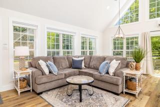 Tranquil Mountain Escape Luxurious 2 Bedroom 2 Bath Cottage on 9 Acres - Maryville - 3