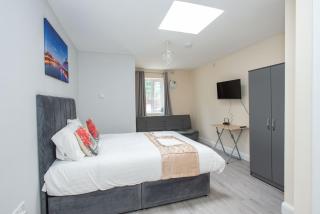 Saffron Studios - Orpington - 8
