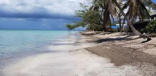 El Combate Oceanview Condo with Pool and Smart TV - Boqueron - 2