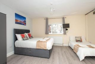 Saffron Studios - Orpington - 1