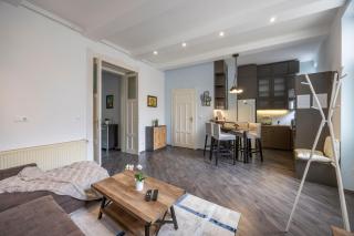 Explore Budapest from a Central Cozy Home & Sweet Retreat - Budapest - 5