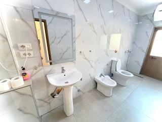 Budget Retreat Tirana & Studios - 6