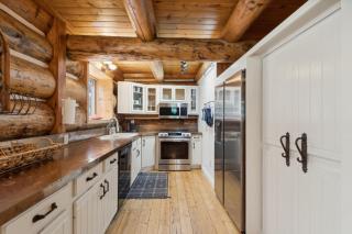 Apres Chalet - Columbia Falls - 2