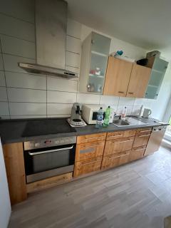 Montör und Studentenzimmer Bett Vermietung UG1 - 0