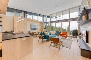 Elevation Ski-in, Ski-out in Northstar w Private Hot Tub & HOA Amenities - Truckee - 0