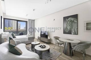 Studio Chic In Business Bay With Pool and Gym - Dubai - 9