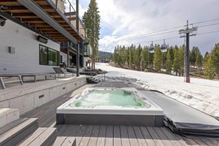 Elevation Ski-in, Ski-out in Northstar w Private Hot Tub & HOA Amenities - Truckee - 9
