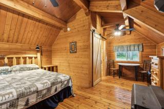 Lost Horse Lodge King Cabin 12 - Darby - 0