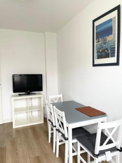 2-Schlafzimmer-Wohnung mit Parkplatz-Balkon-Küche- Garten, Nahe DUS Airport, Messe - Duisburg - 6