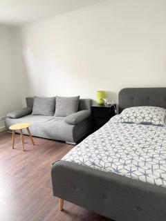 2-Schlafzimmer-Wohnung mit Parkplatz-Balkon-Küche- Garten, Nahe DUS Airport, Messe - Duisburg - 9