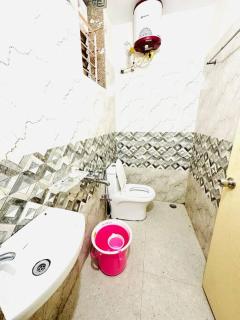 Lavish 2bhk near AIG Hitech city - Hyderabad - 4