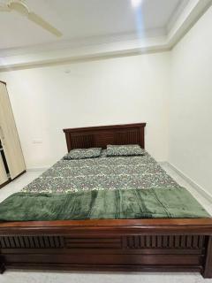 Lavish 2bhk near AIG Hitech city - Hyderabad - 1