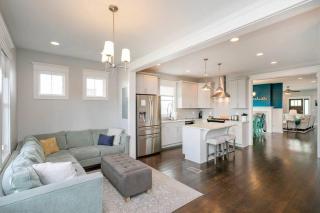 City Views, Under 2mi Broadway, Gated Parking - 7