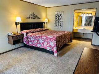 Interstate Inn - Roland - 7