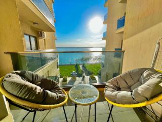 SOLID BARRELS LUXURY Studios - Mamaia - 0
