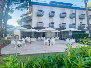 Hotel Laura - Bibione - 8