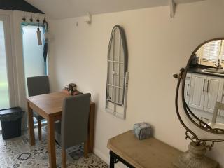 Private apartment with en-suite - 9