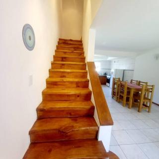 Amplia Casa luminosa a estrenar, Excelente ubicación - Bariloche - 7
