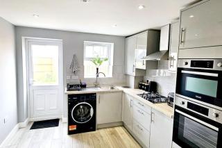 Cosy Emerald House at BSE Homes - Chelmsford - 8