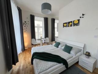 Praha 1 Florenc Hlavní mesto Romantic Apartments - Praga - 0