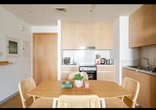 Exquisite 1-Bedroom with Pool Scenery in Dubai Creek Harbour - Dubai - 1