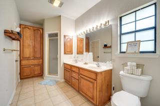 Texas Hill Country Retreat - Walk to Nueces River! - 2