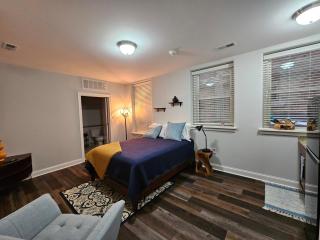 Cute + Cozy Studio at The Inman - 207 - 0