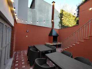 CASA CENTRICA EN LA CIUDAD DEL BUEN VlNO - HASTA 8 PERSONAS - 0