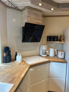 Cheerful house with sauna and bathtub - Almunge - 4