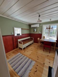 Traditional Logcabin - 9