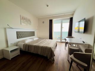 Mountain & Sea View Studio at Alliance - Batumi - 7
