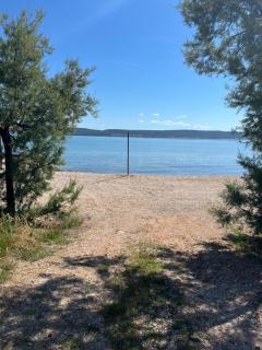 Cosy apartments 100 m from the beach - Dobropoljana - 6