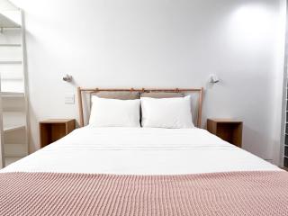 Exquisite and Modern Stay in Brooklyn at Rem-Casa - Brooklyn - 0