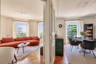 The Eiffel Tower View - 7