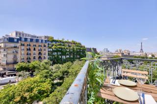 The Eiffel Tower View - 9