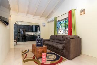 5 BedRmOasis DraxHall Pool Gym - 4