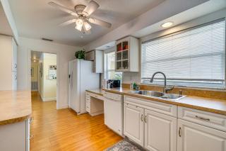 4 Mi to Beach with Boat Dock Cape Coral Retreat - Cape Coral - 2