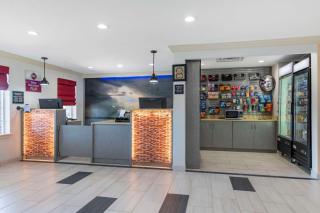 Best Western Plus Lake Lanier Gainesville Hotel & Suites - Oakwood - 1