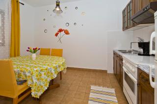 Apartmani Kulić 25 metara od plaže br 2 - Jelsa - 5