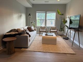Spacious 3BD 2.5 BA - 15 Min to Downtown/Capitol - Washington - 7