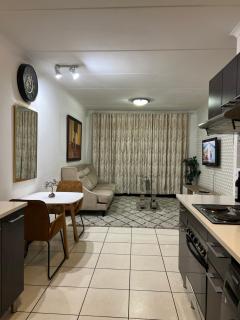 A Stunning Cozy Apartment - 9