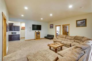 Exciting Garden City Gem with Home Theater and Hot Tub - Garden City - 1