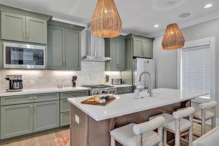 Alto-Private Rooftop Deck-8 Mins to Broadway - 2