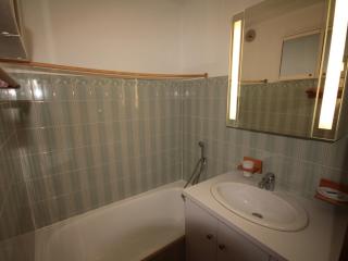 Appartement 3 pièces, 2 salles de bains, 7-8 couchages, vue sur pistes - FR-1-293-269 - 1