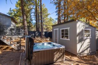 Wooded Oasis, Hot Tub, Fenced Yard, Chic Design - Mountainaire - 9