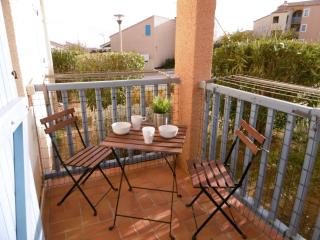 Appartement T2 cosy avec terrasse, climatisation, WIFI, parking privé, proche plage - 4 pers. - FR-1-795-1 - Fleury - 0
