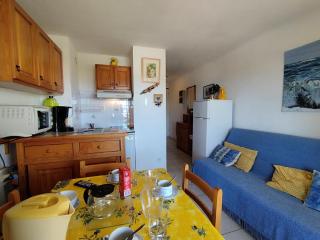 Appartement T2 Vue Mer - Parking - 4 Pers - Saint-Pierre-la-Mer - FR-1-795-3 - Fleury - 3
