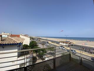 Narbonne-Plage : T4 en 1ère ligne, 7P, balcon, parking, accès plage direct - FR-1-795-6 - Narbonne - 2