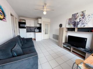 Coquet T2 Cabine à 50m de la Plage avec Parking Privé - 4 Pers - Tout Équipé - Proche Commerces - FR-1-795-21 - 0