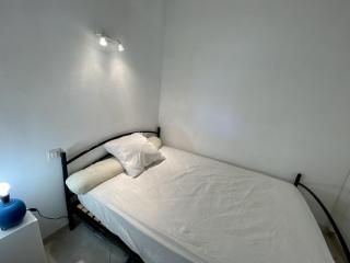 Pavillon T2 Mezzanine - Climatisation - Véranda - Parking - Piscine - 6 Pers - FR-1-795-40 - Fleury - 3